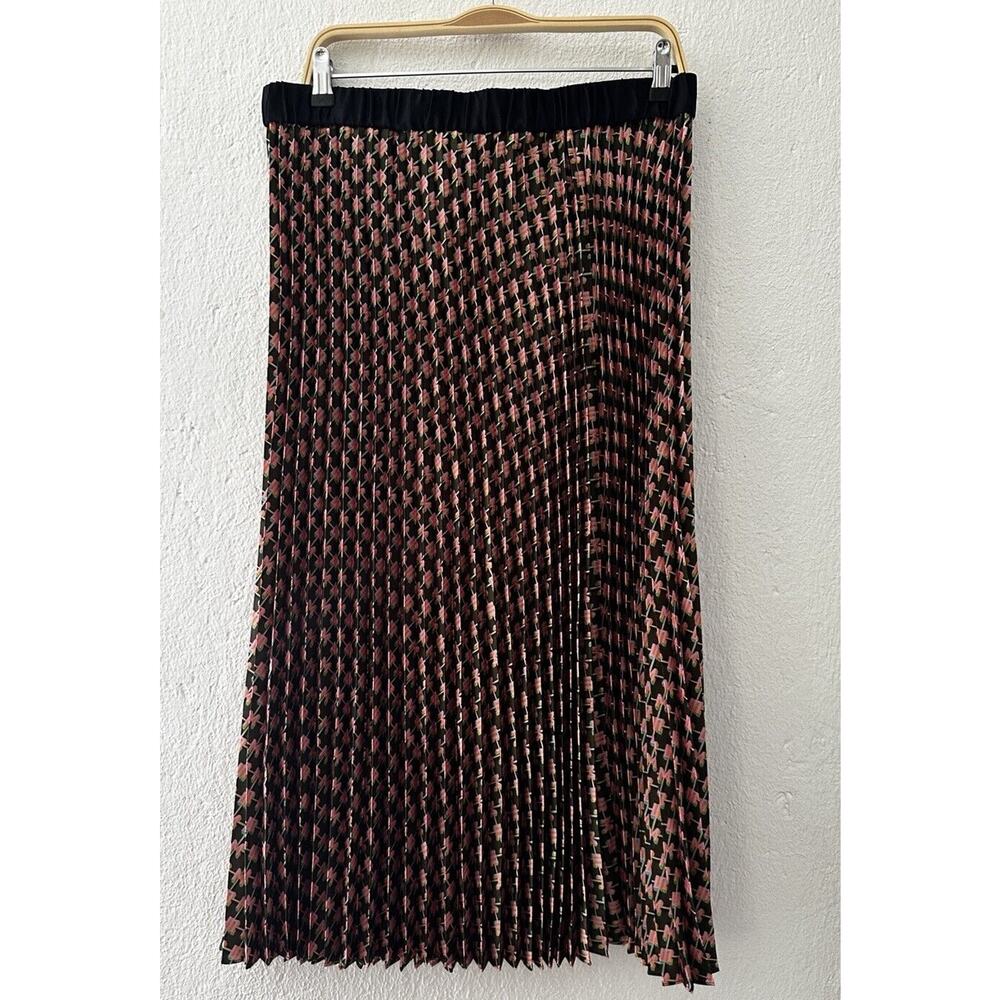 Scotch & Soda Black and Pink Pleated Midi Skirt